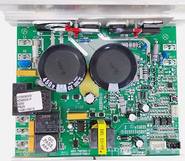 Leiterplatte eines Schaltnetzteils mit Elektrolytkondensatoren