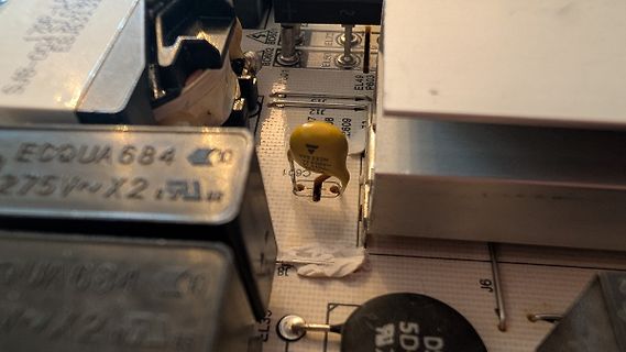 Nahaufnahme einer Leiterplatte mit Bauteilen