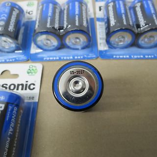 Panasonic Batterien und eine einzelne Batterie