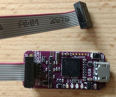 Leiterplatte mit Flachbandkabel und USB-Anschluss