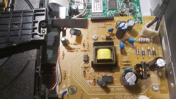 Innenansicht einer Leiterplatte mit elektronischen Bauteilen