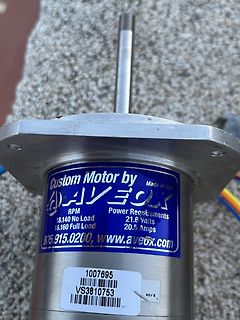 Custom Motor von Aveox mit technischen Daten