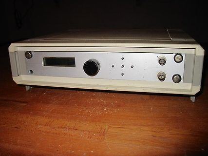 Elektronikgerät mit Display und Bedienelementen