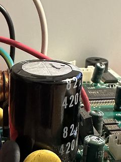 Elektrolytkondensator auf Leiterplatte