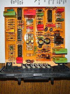 Bestückte Leiterplatte mit elektronischen Bauteilen