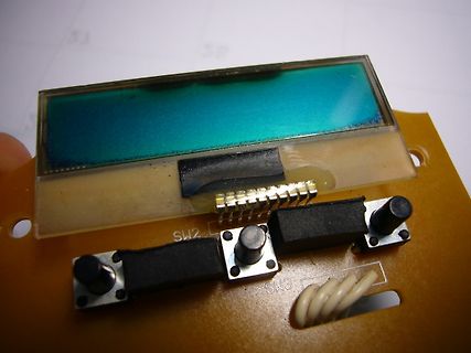 LCD-Display und Taster auf Leiterplatte
