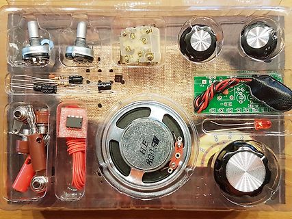 Elektronik-Bauteil-Set in Kunststoffverpackung