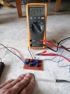 Messung einer Schaltung mit Multimeter