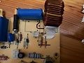 Leiterplatte mit Elektrolytkondensatoren und Spule