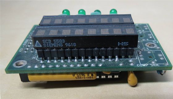 Leiterplatte mit Siemens SCD 5583 IC und LEDs