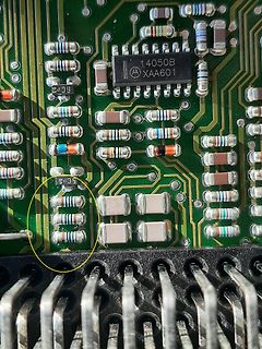 Nahaufnahme einer Leiterplatte mit SMD-Bauteilen