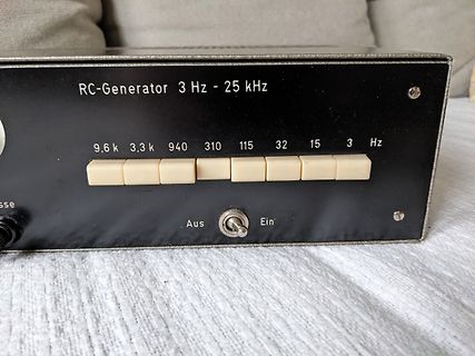 Frontplatte eines RC-Generators