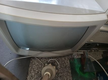 Nahaufnahme eines alten Röhrenfernsehers
