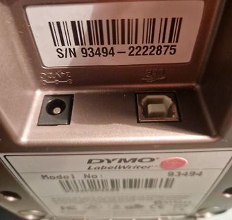 Rückseite eines Dymo LabelWriter Etikettendruckers