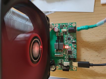 Leiterplatte mit Lüfter und USB-Anschluss
