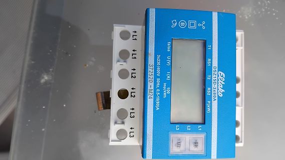 Eltako Energie-Messgerät mit Anschlussklemmen