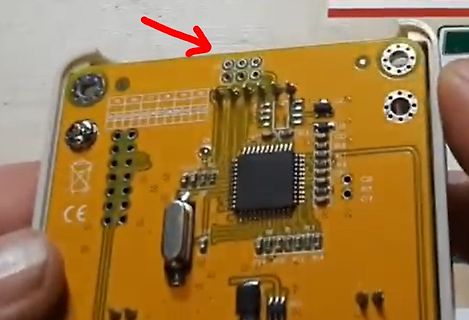 Leiterplatte mit Mikrocontroller und Anschlüssen