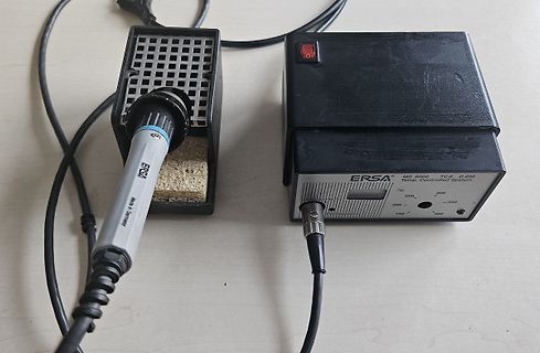 ERSA Lötstation mit Lötkolben und Halterung