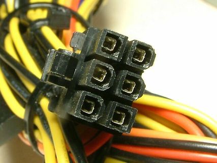 Molex-Stromversorgungstecker eines Netzteils