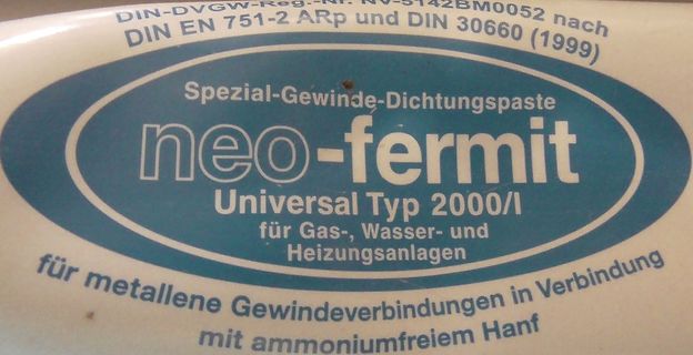 Etikett einer Spezial-Gewinde-Dichtungspaste