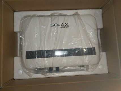 Solax Power Wechselrichter in Verpackung