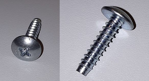 Zwei Metallschrauben