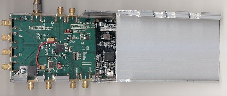 Analog Devices Referenzplatine mit Metallgehäuse