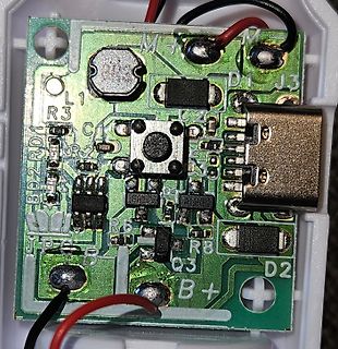 Nahaufnahme einer Leiterplatte mit USB-Anschluss