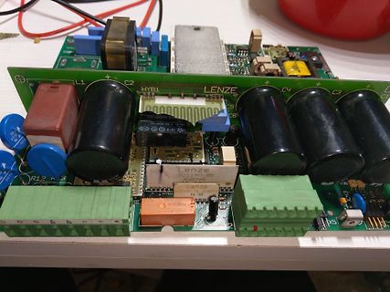 Leiterplatte eines Lenze Leistungselektronik-Moduls