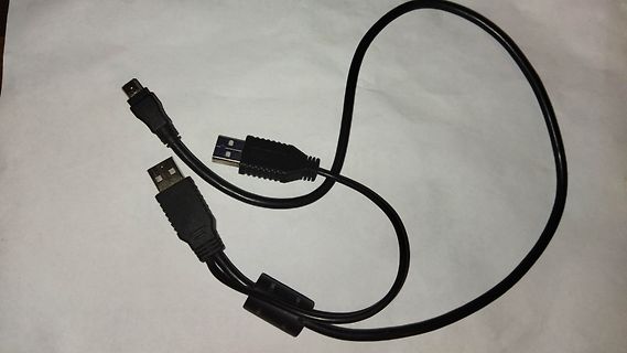 USB-Kabel mit verschiedenen Steckertypen