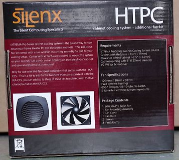 Verpackung eines Silenx HTPC Gehäuse-Lüfter-Kits