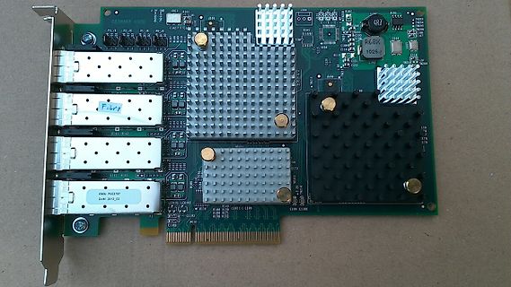 PCIe-Netzwerkkarte mit Kühlkörpern