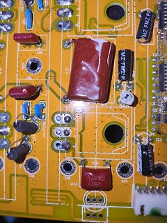 Nahaufnahme einer Leiterplatte mit elektronischen Bauteilen