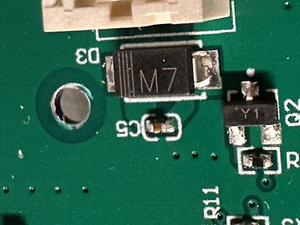 Nahaufnahme einer Leiterplatte mit SMD-Bauteilen