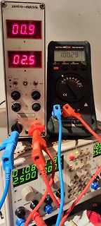 Labornetzteil, Multimeter und programmierbares Netzteil