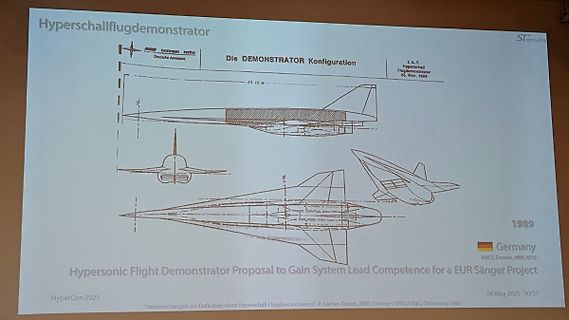 Foto eines technischen Plans eines Hyperschallflugdemonstrators