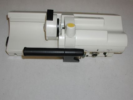 Rückansicht eines elektronischen Messgeräts