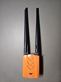 Alfa WLAN-Adapter mit zwei Antennen