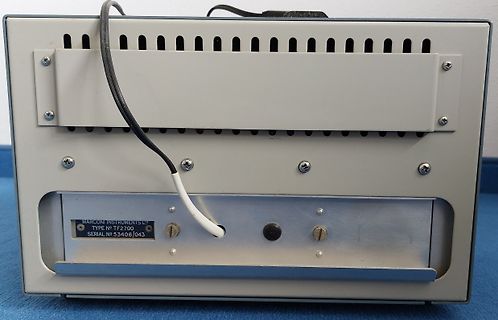 Rückseite eines Marconi Instruments Netzgeräts