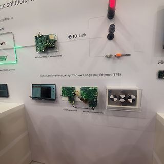 Ausstellungsstücke zu IO-Link und TSN auf einer Messe