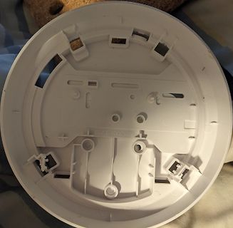 Weiße Kunststoffform oder Gehäuseteil