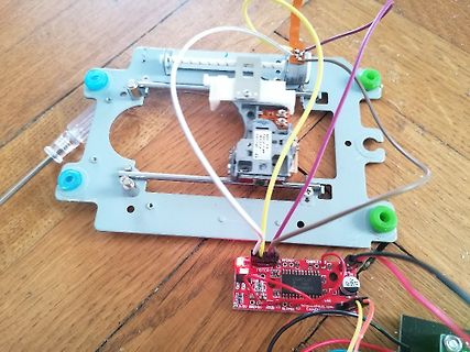 Elektronikaufbau mit Mikrocontroller und mechanischem Gestell