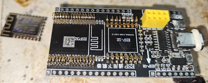ESP-01 ESP-12 Adapterplatine mit ESP32 Modul