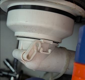 Geberit Sanitärbauteil aus Kunststoff