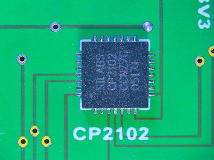 Silabs CP2102 Chip auf Leiterplatte