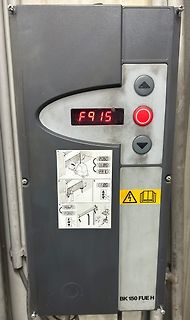Frequenzumrichter mit Fehlermeldung F915