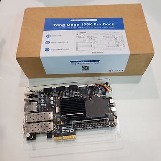 Tang Mega 138K Pro Dock mit Verpackung