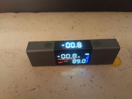 Digitales Display mit Messwerten