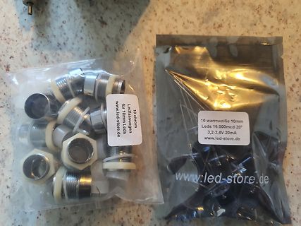 LEDs in Plastikverpackungen
