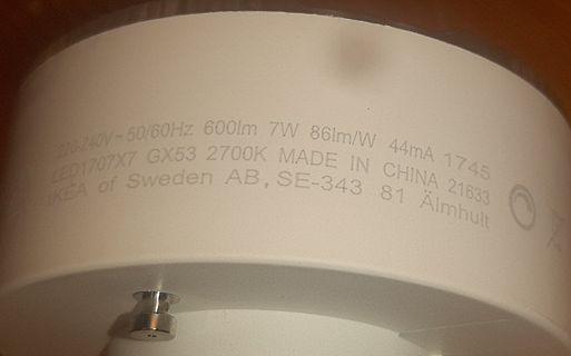 Aufdruck auf einer IKEA Leuchtmittelverpackung